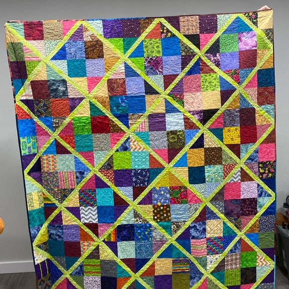 Handmade Patterned Quilt - Picture 1 of 4
